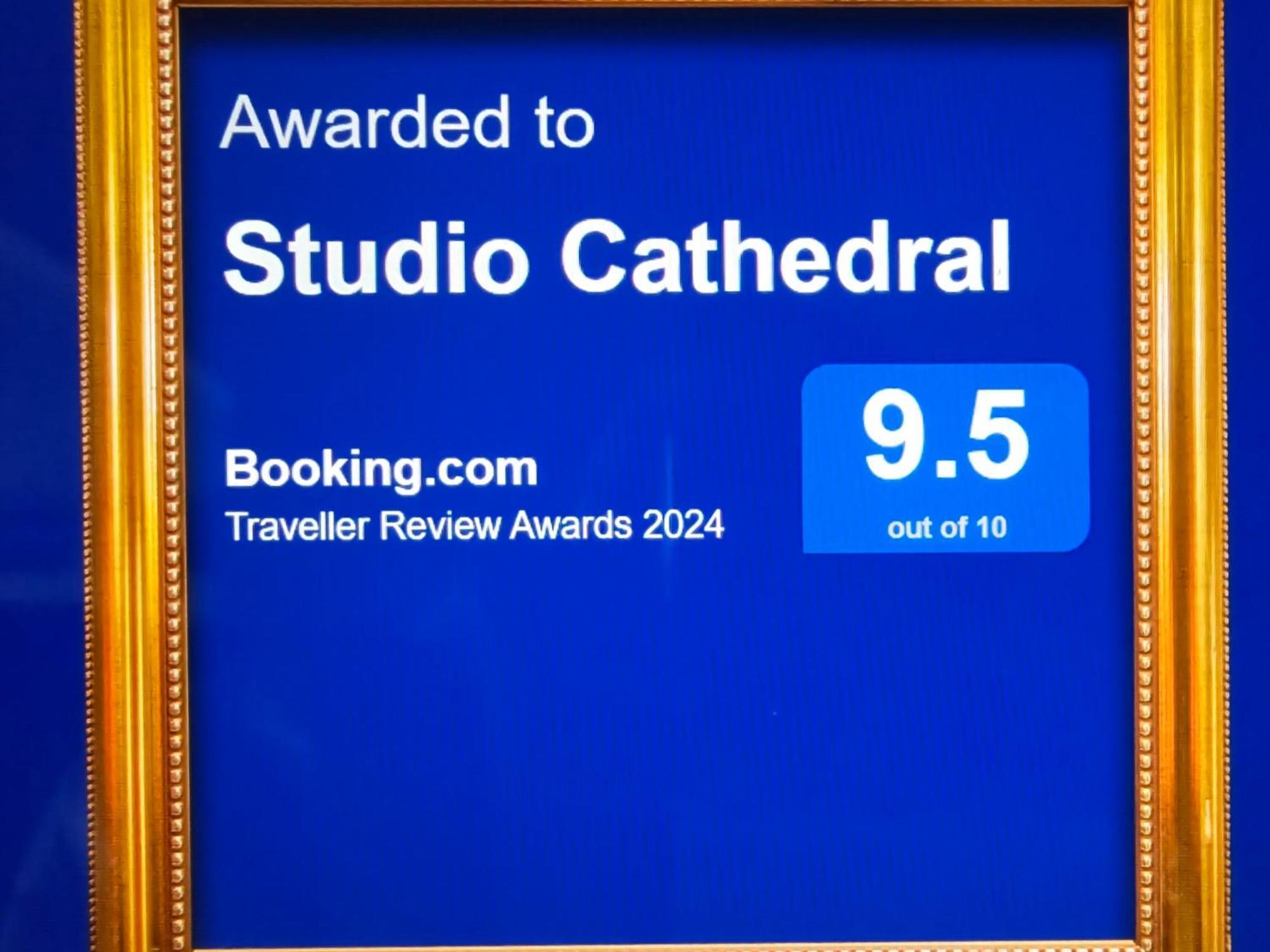 Studio Cathedral Brăila Buitenkant foto